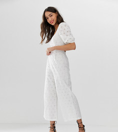 Комбинезон с квадратным вырезом, пышными рукавами и вышивкой ришелье ASOS DESIGN Tall - Белый