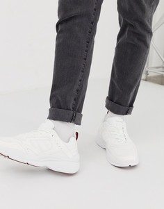 Белые массивные кроссовки с отделкой красного цвета Bershka - Белый