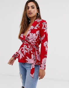 Красная блузка с розовым цветочным принтом и поясом PrettyLittleThing - Мульти