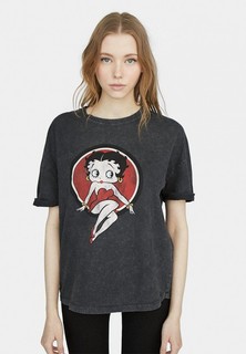 Футболка Stradivarius