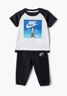 Костюм спортивный Nike