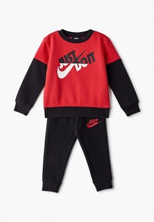 Костюм спортивный Nike