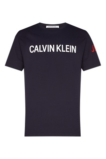 Синяя футболка с логотипами Calvin Klein