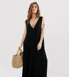 Платье-трапеция макси с глубоким вырезом ASOS DESIGN Petite - Черный