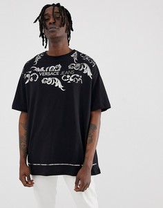 Черная oversize-футболка с золотистым логотипом Versace Jeans - Черный
