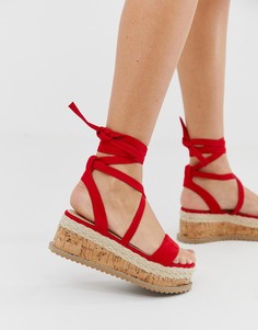 Красные сандалии-эспадрильи на плоской платформе и с завязками PrettyLittleThing - Красный