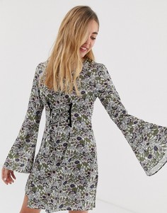 Короткое приталенное платье с цветочным принтом Glamorous - Мульти