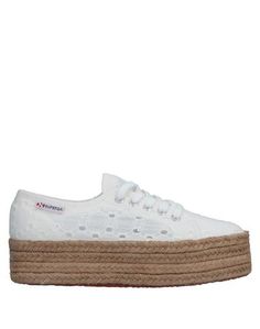 Низкие кеды и кроссовки Superga