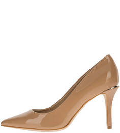 Бежевые туфли с острым носом Guess