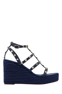 Босоножки на танкетке Valentino Garavani Rockstud