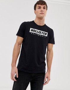 Черная футболка с вышитым логотипом на груди Hollister - Черный