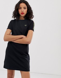 Платье-футболка с отделкой Fred Perry x Liberty - Черный