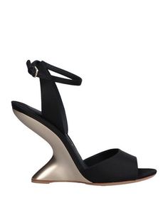 Сандалии Salvatore Ferragamo