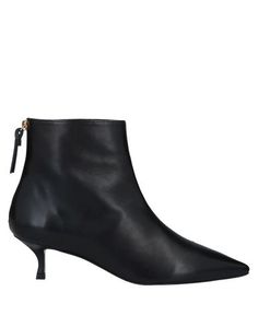 Полусапоги и высокие ботинки Stuart Weitzman