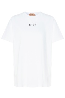 Свободная белая футболка с черным логотипом No.21