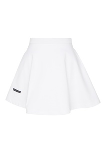 Белая мини-юбка с нашивкой снизу Prada