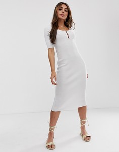 Платье миди с короткими рукавами, овальным вырезом и пуговицами ASOS DESIGN - Кремовый