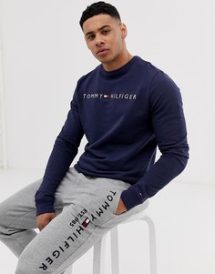 Темно-синий свитшот с круглым вырезом и логотипом на груди Tommy Hilfiger - Темно-синий