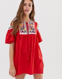 Платье с вырезами на плечах и вышивкой AX Paris - Красный