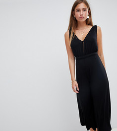 Черный комбинезон с V-образным вырезом Miss Selfridge - Черный