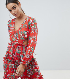 Короткое приталенное платье с открытой спиной и оборкой Missguided - Красный