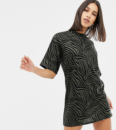 Платье-футболка мини с тигровым принтом PrettyLittleThing - Черный