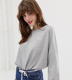 Серый oversize-свитшот с круглым вырезом и вышивкой Monki - Серый