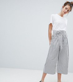 Укороченные брюки в полоску с широкими штанинами Monki - Мульти