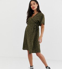 Платье в горошек с запахом New Look Maternity - Зеленый
