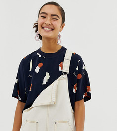 Темно-синий oversize-топ с абстрактным принтом лиц Monki - Темно-синий