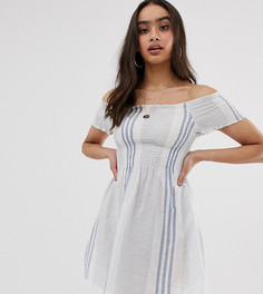 Сарафан в синюю полоску с открытыми плечами и сборками Boohoo - Мульти