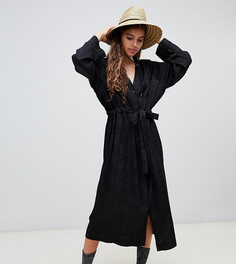 Черное жаккардовое платье миди с поясом Weekday - Мульти