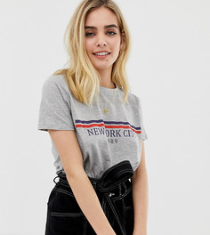Футболка герлфренд с надписью NYC New Look - Серый