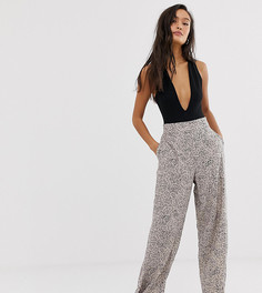 Светло-серые широкие брюки с мраморным принтом Weekday - Бежевый