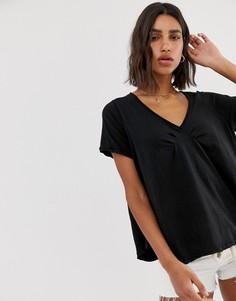Футболка с V-образным вырезом Free People All You Need - Черный
