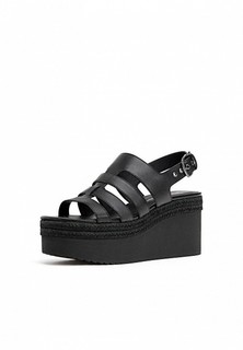 Босоножки Stradivarius
