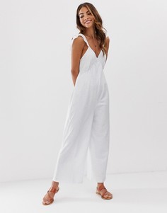 Комбинезон с вышивкой ришелье на оборках ASOS DESIGN - Белый