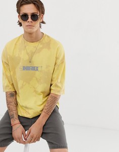 Oversize-футболка с принтом тай-дай и светоотражающей отделкой ASOS DESIGN - Желтый