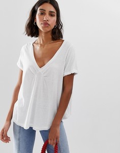 Футболка с V-образным вырезом Free People All You Need - Белый