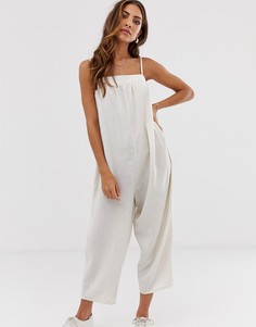 Льняной комбинезон в минималистском стиле на тонких бретельках ASOS DESIGN - Белый