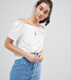 Белый топ с открытыми плечами и вышивкой ришелье Pull&Bear - Белый