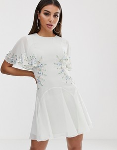 Короткое приталенное платье с отделкой и вырезом ASOS DESIGN - Зеленый