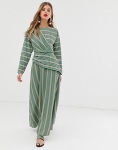 Платье макси в широкую полоску с запахом ASOS DESIGN - Мульти