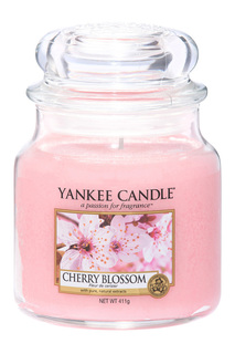 Свеча средняя Цветущая вишня YANKEE CANDLE