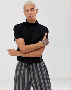 Черная футболка с короткими рукавами и отворачивающимся воротником ASOS DESIGN - Черный