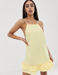 Желтое платье мини с квадратным вырезом и оборками в полоску PrettyLittleThing - Мульти