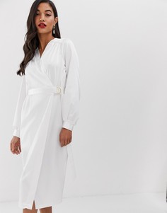 Белое атласное платье-футляр с длинным рукавом, запахом и поясом Closet London - Белый