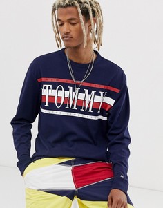 Темно-синий лонгслив с большим логотипом на груди в стиле ретро Tommy Jeans - Темно-синий