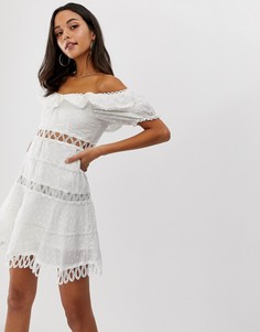Платье мини с открытыми плечами и вышивкой Forever Unique - Белый