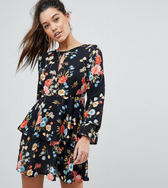 Короткое приталенное платье с цветочным принтом PrettyLittleThing - Черный
